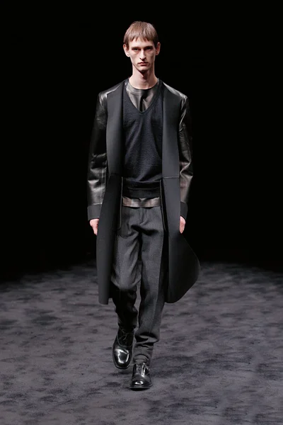 Look 8